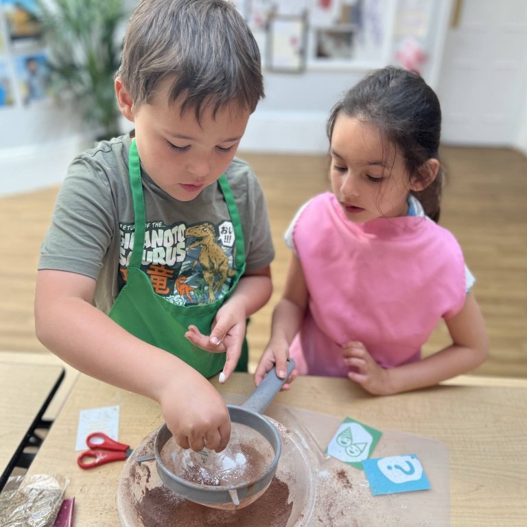 children baking